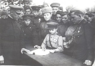 Мл. сержант Александр Гордеев