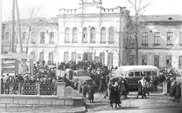 Митинг на проводах омичей-2