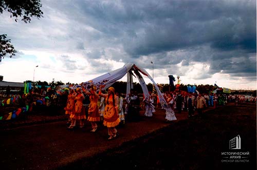 Народный праздник Сабантуй. Праздничное театрализованное шествие.