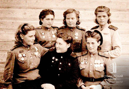 Боевые подруги.