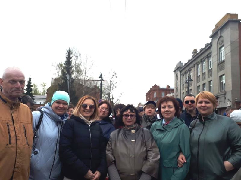Помощь для своих