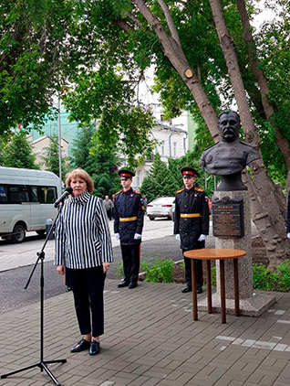 Открытие бюста Певцову